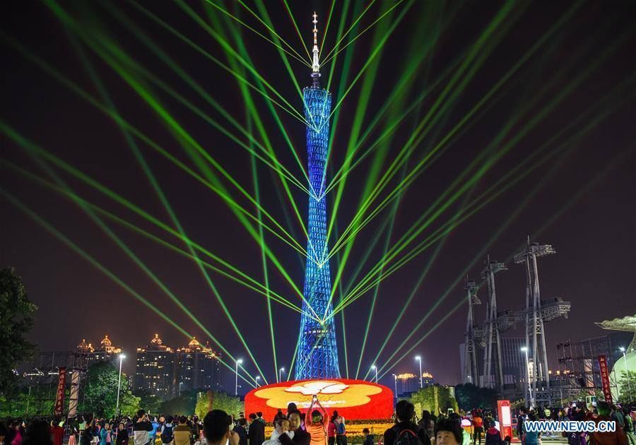 สุดตระการตา! เทศกาลไฟในกว่างโจวทาวเวอร์