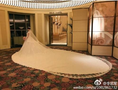 งานแต่งท่ามกลางตัวการ์ตูนดิสนีย์ของคู่รักนักปิงปอง